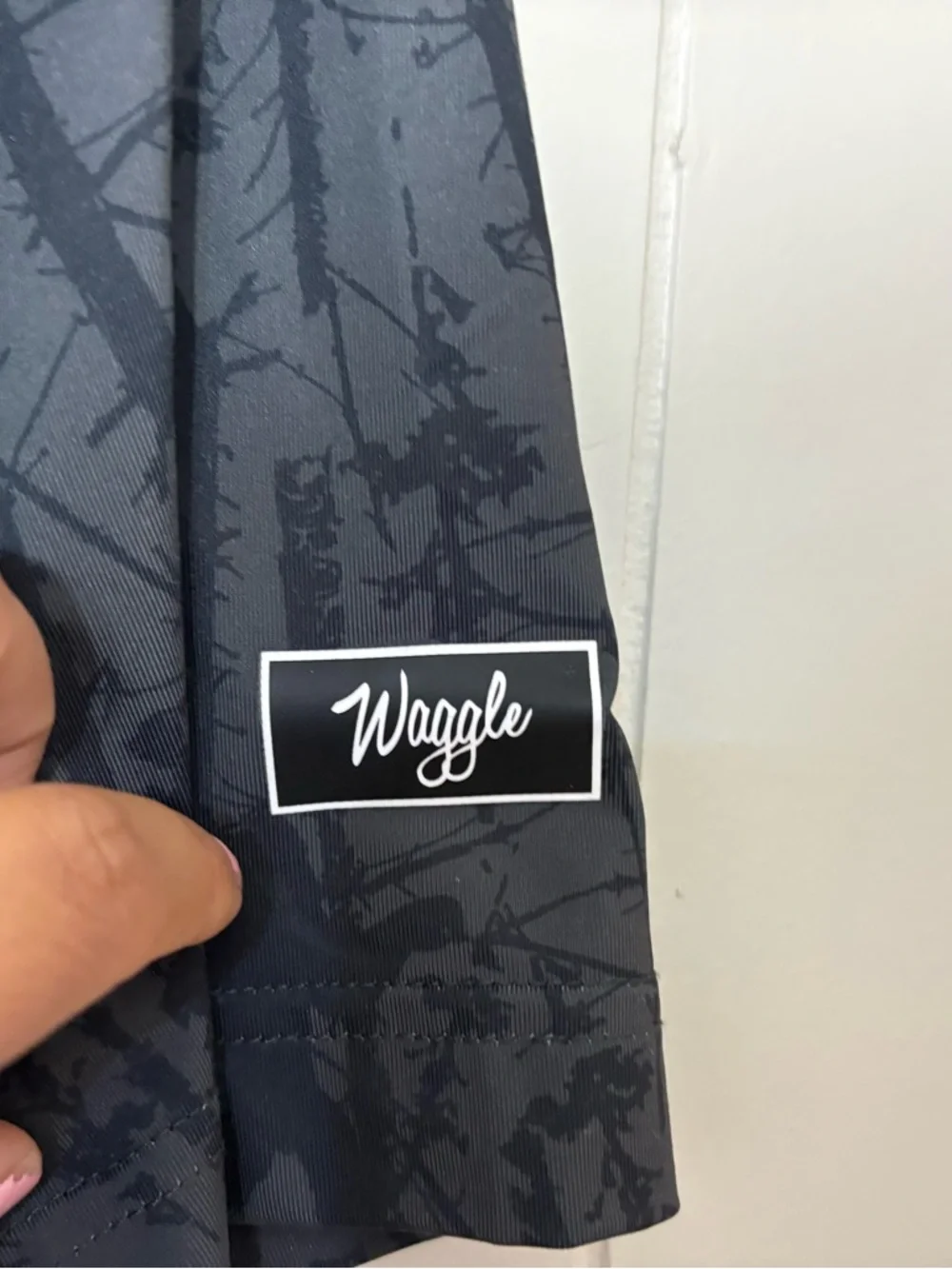 Waggle Golf Polo Mens 3XL Gray Sasquatch Print Performance Shirt NWT Stretch - Picture 8 of 11